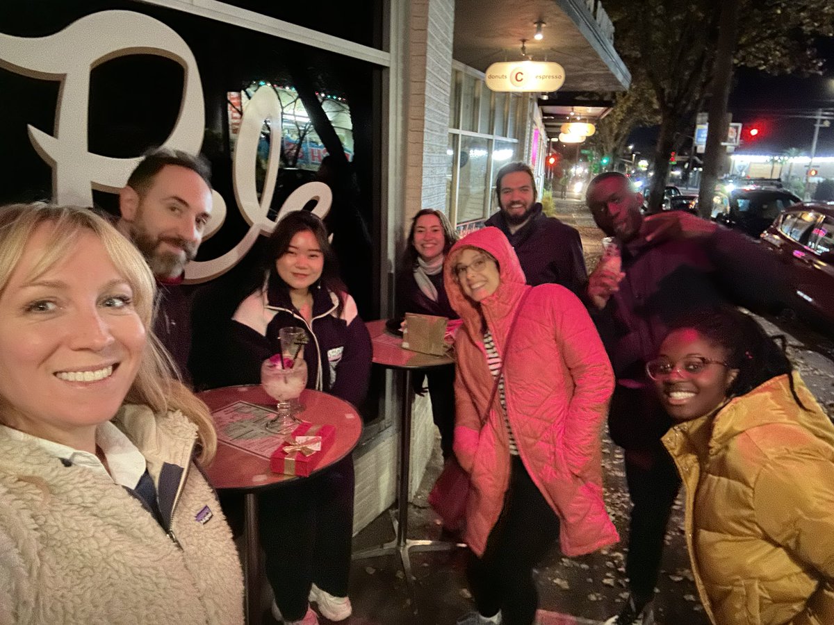 RuthJeanNapier's tweet photo. How do I get to work with such an incredible group of scientists? #napierlab karaoke 🎤 night!! @HalePele @voiceboxkaraoke https://t.co/M6TIisEb3a