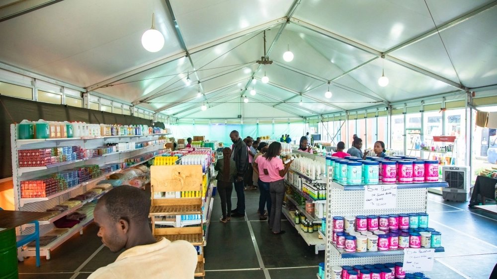 It's a sunny day and the weather is super good, making it the best day to go for #shopping. The Kigali Shopping Festival Expo has everything you need for #XMAS2022.  Just Visit Gikondo Expo Grounds today.
#ExpoShopping22 <a href="/CityofKigali/">City of Kigali</a>  <a href="/RDBrwanda/">Rwanda Development Board</a> <a href="/RwandaTrade/">Min of Trade |Rwanda</a> <a href="/NewTimesRwanda/">The New Times (Rwanda)</a>