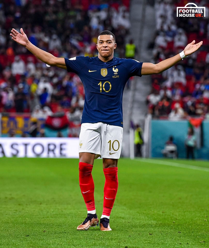 If Kylian Mbappe scores ANYTIME tonight against Argentina we’ll giveaway a mystery shirt box 📦

To enter 👇

🔄 Retweet this tweet
🤝 Follow us

Good luck!