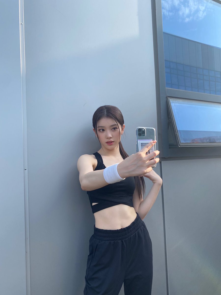 sxtlogs's tweet photo. 221218 #XIAOTING 🪐 https://t.co/xVXCqUzNgN