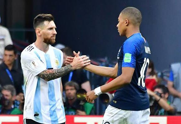 ayubu_madenge's tweet photo. Wafaransa Waliigeuza Afrika kuwa koloni lao na mahala pakupatia Utajiri huku wakituacha Masikini. Argentina haikutawala bali nayo ilifanywa Koloni la Spain kwa karibu Miaka 200. Tena Argentina Ilitupa Che Guevara Mwanamapinduzi Makini na Rafiki wa Afrika. Je leo upo Upande Upi? https://t.co/4UR73hOHYm