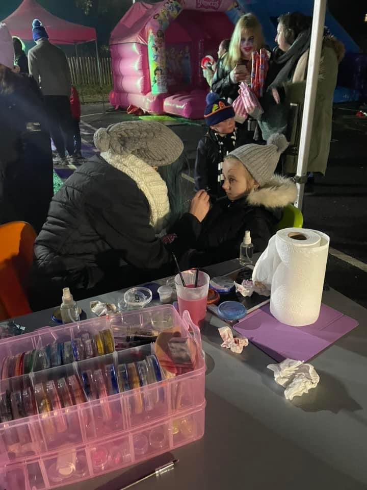 CharterNI's tweet photo. Knocknagoney Christmas celebration party in the park.  Well done staff and volunteers. Fantastic turn out on a cold night.  Supported by @belfastcc https://t.co/wUdOzQfno6