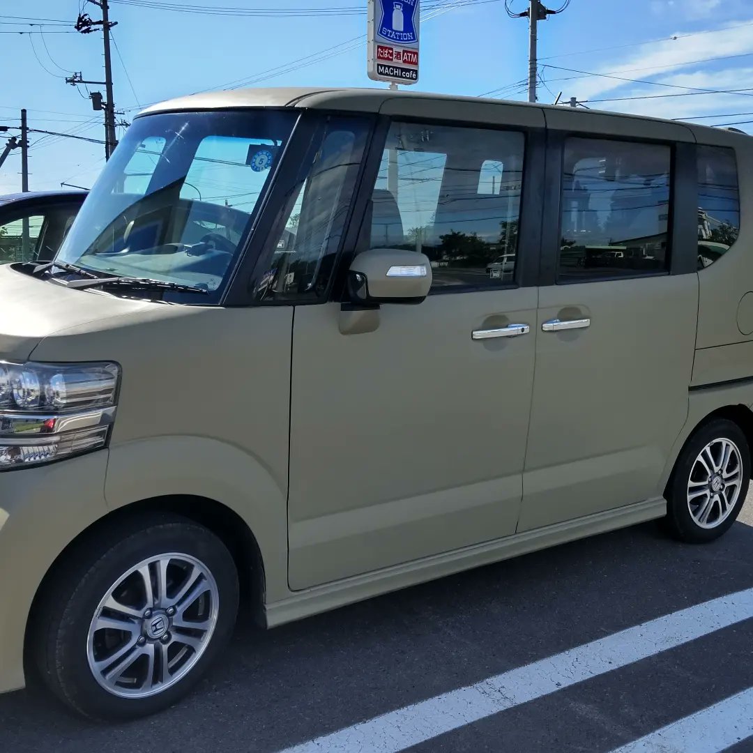 CrestWisteria's tweet photo. お久し振りの投稿
家の周りも真っ白
車の点検も終わり
もう８年目
いつもで有れば
乗り換えを検討する時期だけど
大きな故��もなく
更に自己塗装もして
まだまだ乗ります

キャンプ場作りは冬休み
これからはゲレンデがフィールド

#キャンプ場作り
#スノーボード好きな人と繋がりたい https://t.co/pCDxNVtCzK