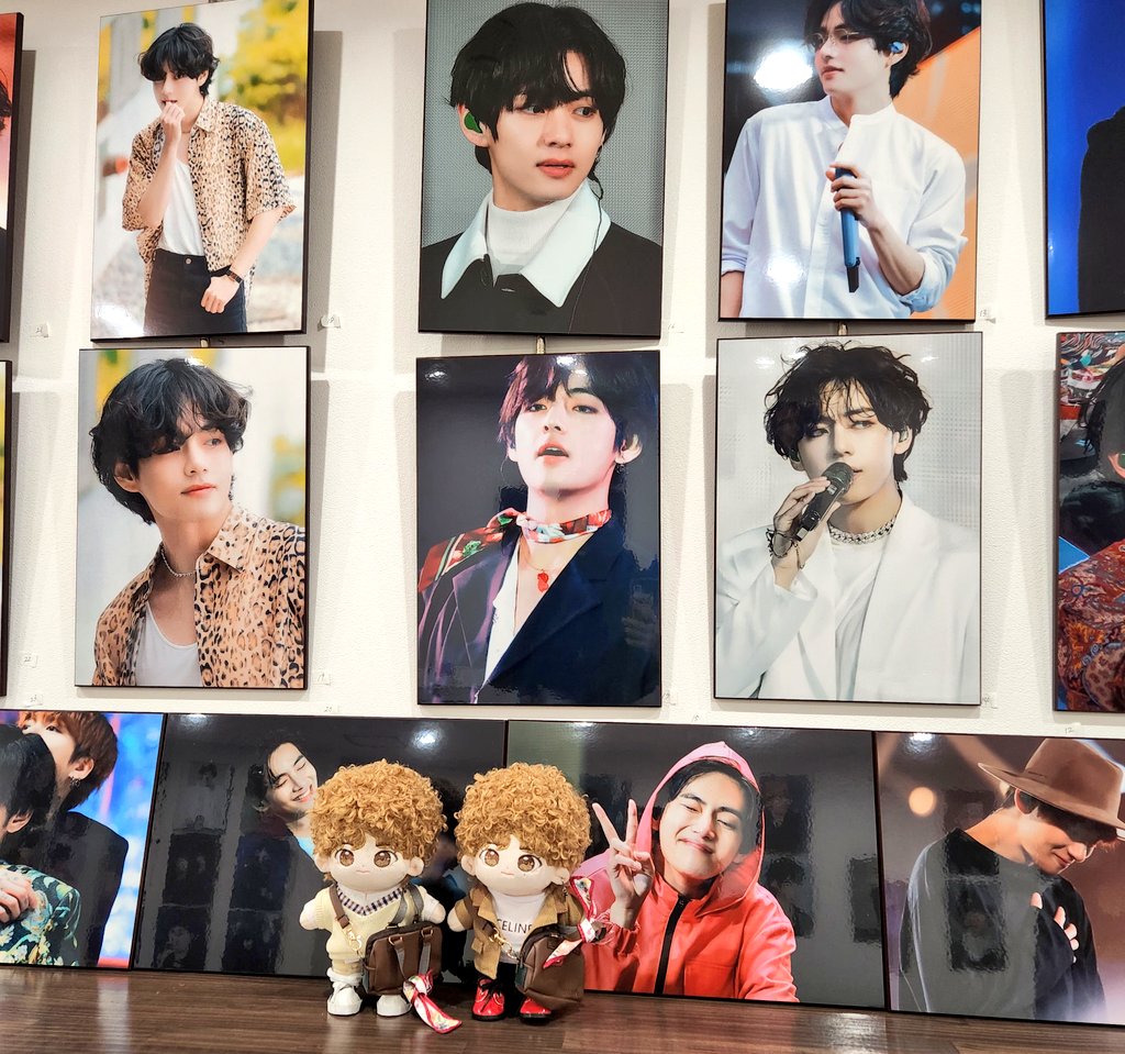 uuronn33's tweet photo. 𝙿𝚛𝚎 𝙻𝚘𝚘𝚙 𝚒𝚗 𝙹𝙿
豪華特典🧸💜でしたぁ〜⋆⸜🤍⸝‍⋆
@V_Pintor__ 님 
@V_PintorJP 様
素敵なテヒョン沢山ありがとうございます。 
パネルは雨だったので
@Cafe_Epiphany のお姉さんにビニール貰ってお持ち帰り🥰
スローガンと同じテテにしました。
明日ケーキ🎂食べにまた行きますね😊 https://t.co/JGUw3wJUJo