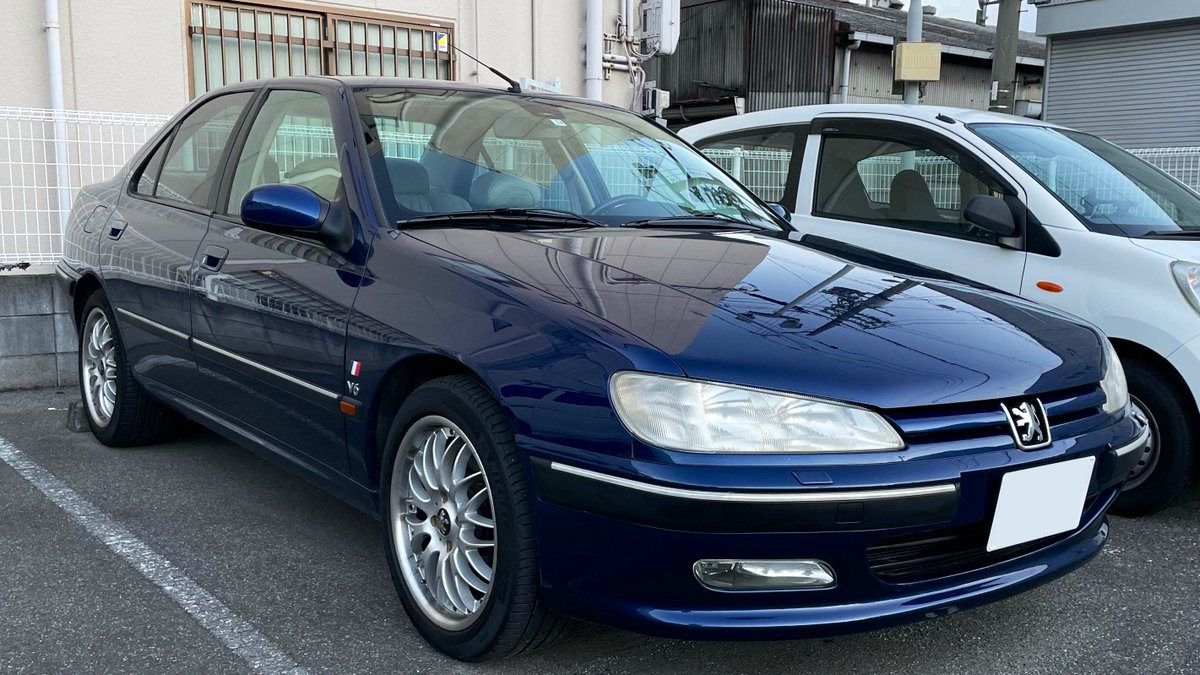 unahei_111cv's tweet photo. 落ち着いてきたので…。

PEUGEOT 406 V6 leather package納車されました！
•1999年式
•左ハンドル
•ベージュ革シート
•ベージュ×ブラック×ウッドパネル内装

人生初の左ハンドル、プジョー、フランス車。
20年以上前のフランス車なので、、、さてどうなることやら😇 https://t.co/YjydXsgLj6