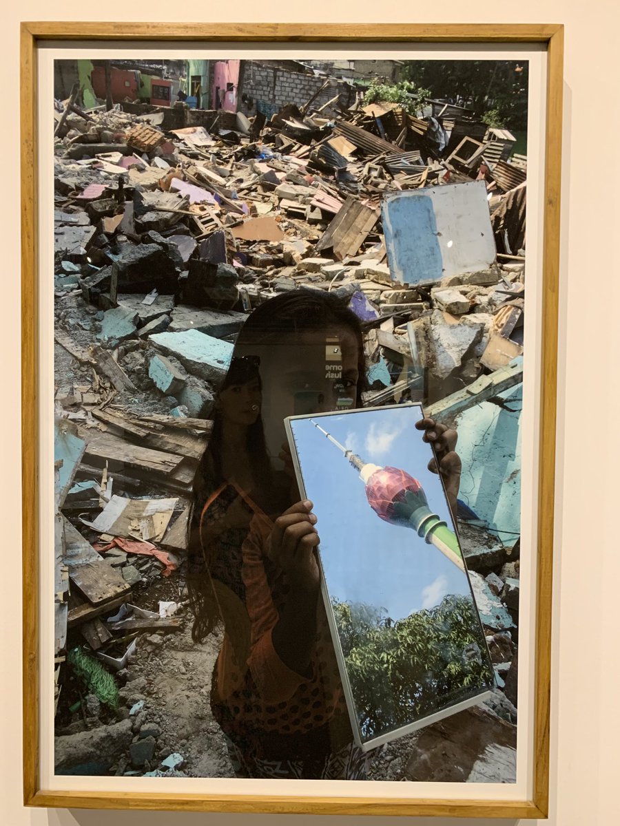 orlandoedw's tweet photo. Fascinating guided tour of @mmcasrilanka by chief curator #sharmini pereira today.
Encounters features works by #Keyt and other artists.
Informative on Sri Lanka’s role in early Non Aligned movement; and the rich, but precarious state of its heritage and biodiversity. https://t.co/gCDlR82K6U