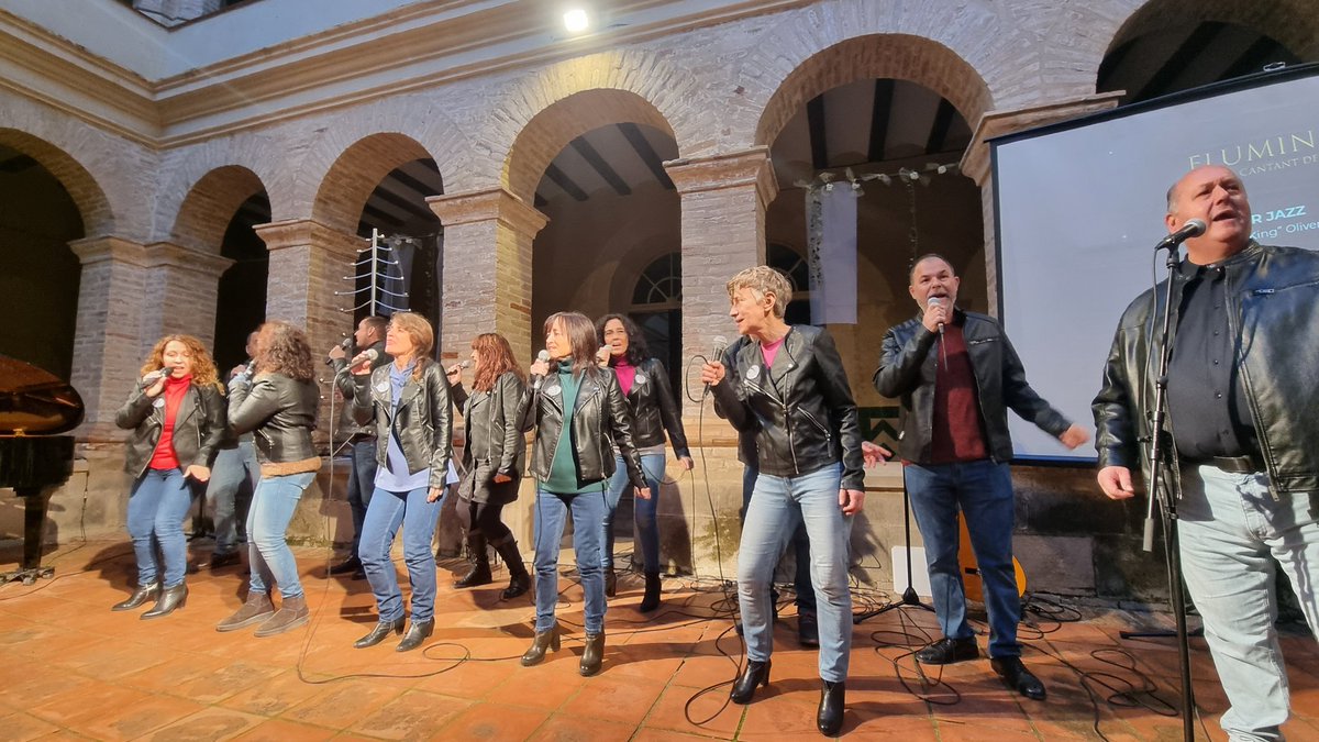 Celebrem el 25 aniversari del <a href="/CORFLUMINE/">COR FLUMINE</a> . Vint-i-cinc anys de concerts, creixent i participant als esdeveniments de la ciutat , com la mostra de Jazz o la Festa del Renaixement.  Gràcies per la vostra aportació a la cultura tortosina i per molts anys de Flumine! #Tortosa