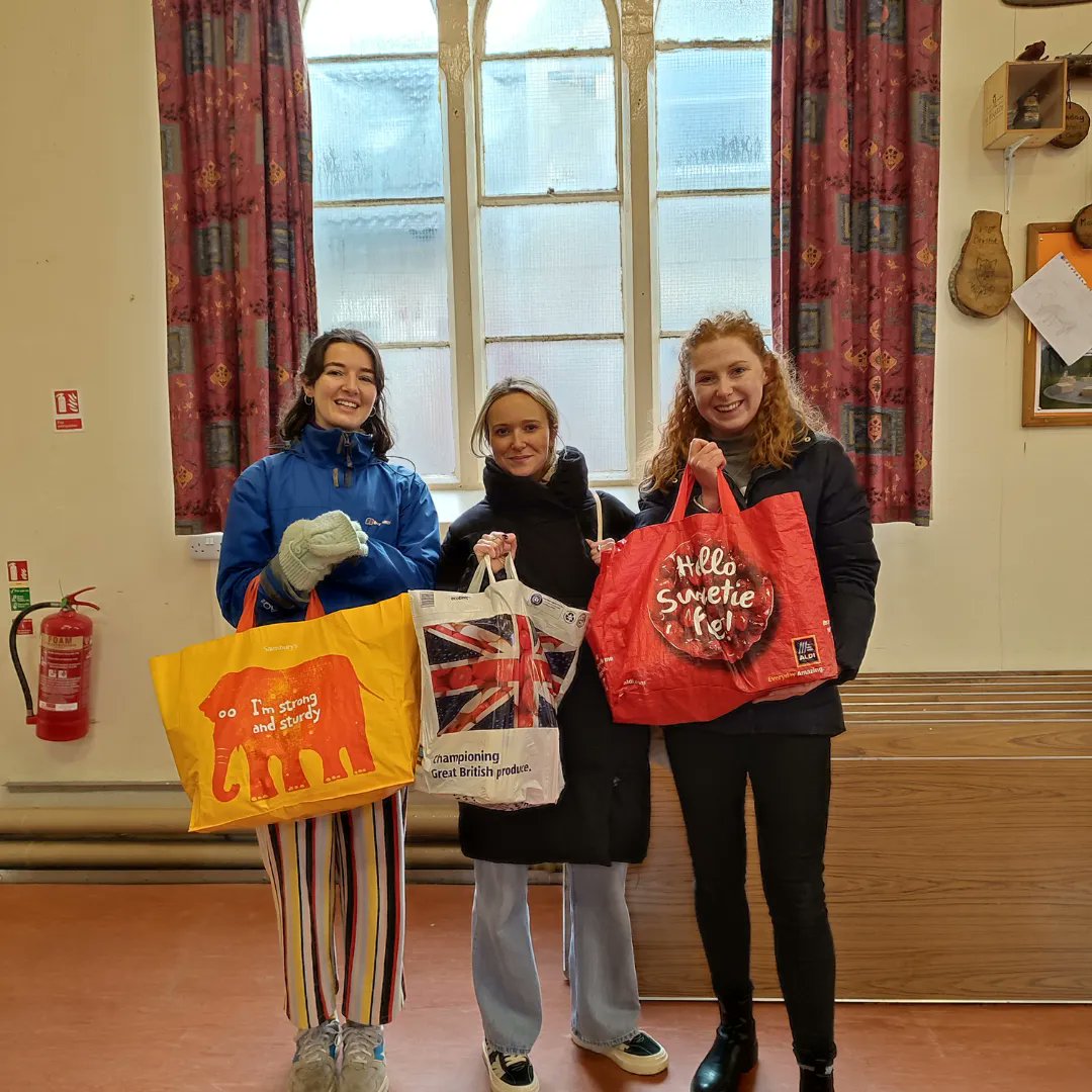 sebfoodbank's tweet image. We has a surprise drop in to our BS4 Foodbank a few weeks ago from the team at @studiogiggle who had done a reverse advent calendar to donate! Thanks to Amy, Kat &amp;amp; Sophie for organising and bringing the donations in.
#christmas #reverseadvent