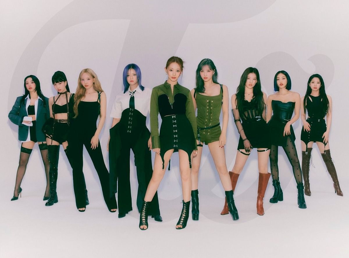 TwiceTeamTurkey's tweet photo. [PANN] TWICE, RED VELVET ve BLACKPINK'teki favori üyeniz kim?

Yorumlar:
1, 10. Jeongyeon
2, 4, 5, 7, 9, 13, 17. Nayeon
3. Momo
6. Chaeyoung 
8. Mina
11, 15, 16. Sana 
12. Jihyo
14. Dahyun 

- Sadece TWICE'la ilgili kısımları alınmıştır❤️

#TWICE #트와이스 @JYPETWICE https://t.co/FC8SGMQy9y