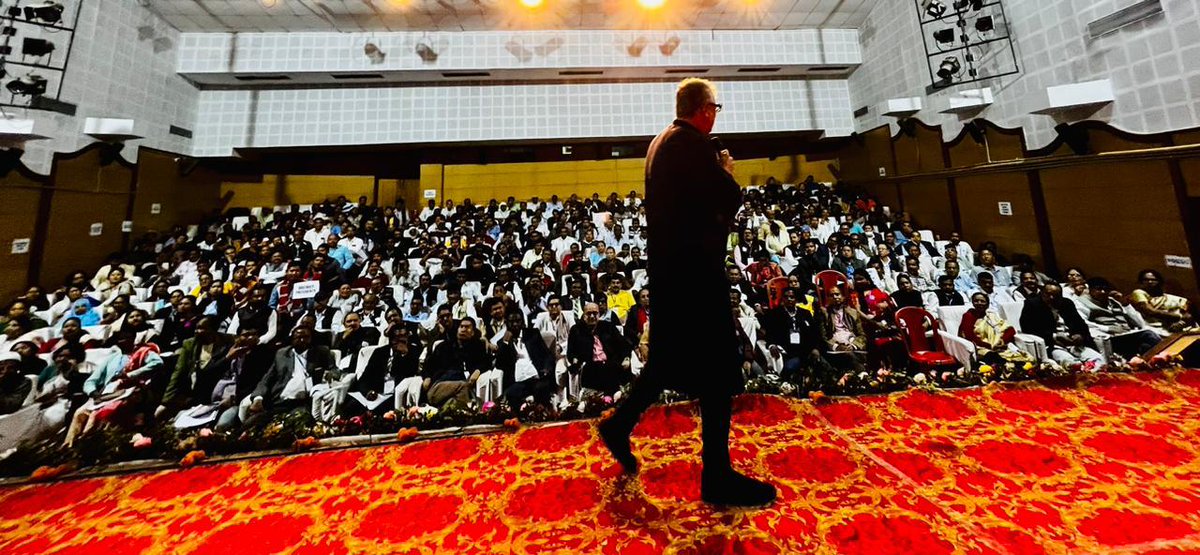 derekobrienmp's tweet photo. Guwahati. Today. Addressed office bearers of the very enthusiastic @AITC4Assam at the State leadership training programme

@MamataOfficial @abhishekaitc @ripunbora @SushmitaDevAITC @ManasB_Official 

Am on #Instagram for more pics, videos &amp; infographics >>
https://t.co/VLcgQLMvAT https://t.co/QB13gKBMhM