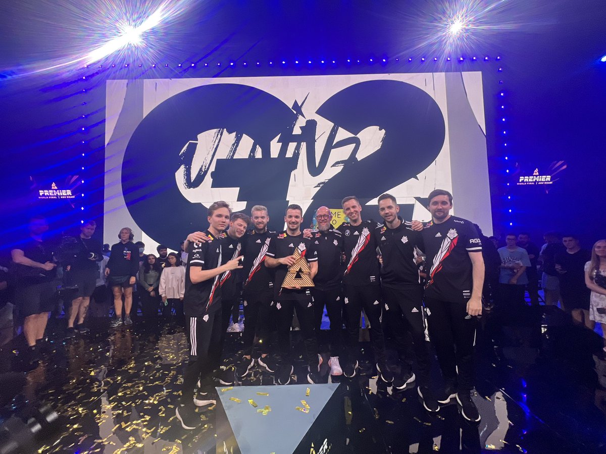 lightdyl tweet media