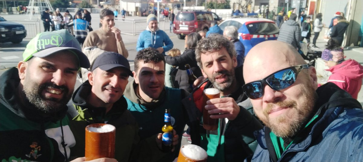 AlalpardoRT's tweet photo. Hoy, esta banda de chavales del ART, han disputado la Carrera de Navidad de Cercedilla (Madrid). En su XVIII edición, recorrieron los 13K y con un desnivel de 510 m+.

¿Estarán entrenando para el Trail del Serrucho 11? 😏 🙄 🤔 🤣 https://t.co/bFpA4m4ZhM