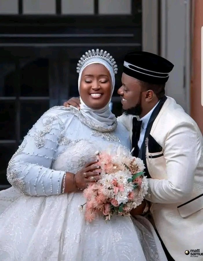 JorvanCarrotic's tweet image. Acram gives Kulthum Amahare of a plot of land in Kyanja including a bungalow.🙄🤔
#Congratulations  🥰💃🤣