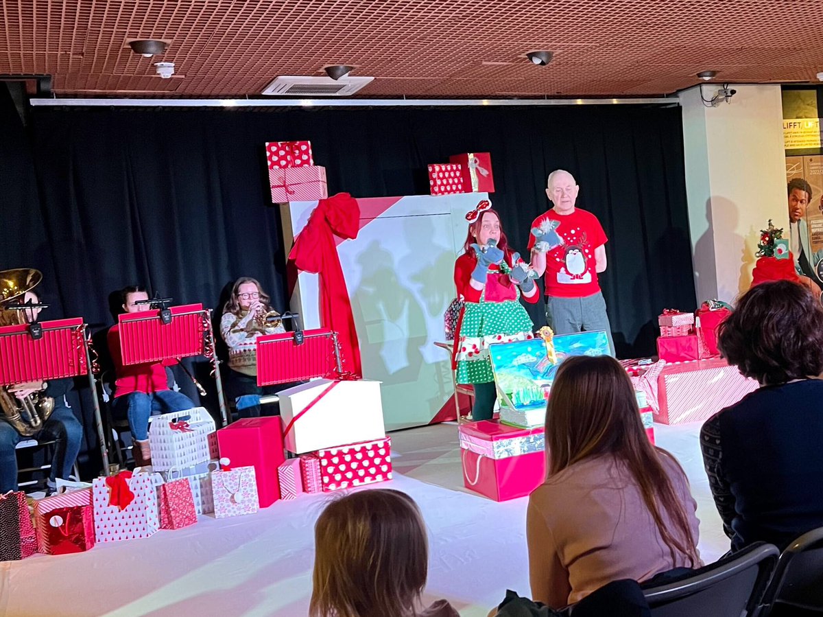 Arts Active (@artsactive) on Twitter photo Lots of festive fun with songs, stories & live music at this morning's #Tiddlyprom with lots of little people & their grown ups. <a href="/Helenwoodsmusic/">Helen Woods</a> <a href="/RichardDicBerry/">Richard Berry</a> #under5s #familyfun #xmastreat #musicians
🎟 still available for Mon 19th & Tues 20th Dec. stdavidshallcardiff.co.uk/whats-on/chris… Lots of festive fun with songs, stories & live music at this morning's #Tiddlyprom with lots of little people & their grown ups. <a href="/Helenwoodsmusic/">Helen Woods</a> <a href="/RichardDicBerry/">Richard Berry</a> #under5s #familyfun #xmastreat #musicians
🎟 still available for Mon 19th & Tues 20th Dec. stdavidshallcardiff.co.uk/whats-on/chris…