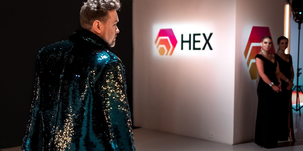CryptoHub210's tweet image. This year, the #crypto market experienced plenty failures of centralized players😵💫
FTX, Celsius & Luna lost investors billions...
That's why many people started looking for truly decentralized alternatives🪄
Let's me present you one called: $HEX