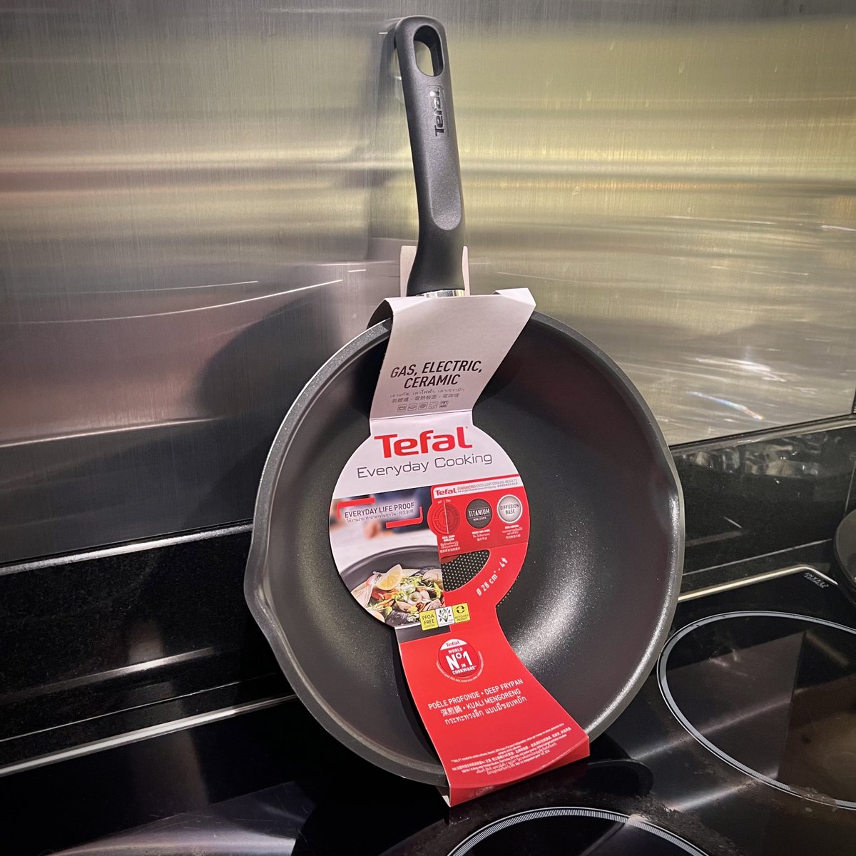 Devina Hermawan tweet media