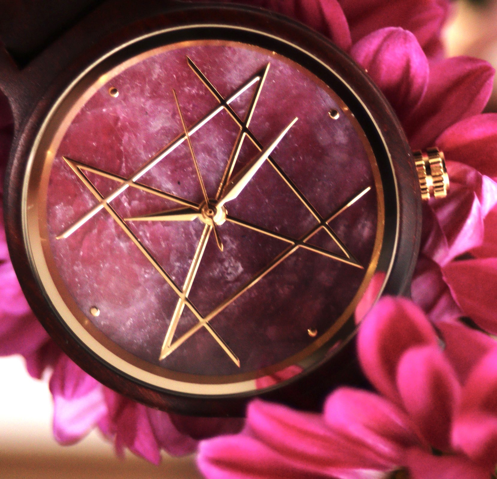 NOZ natural timepieces made of wood and stone on X: 