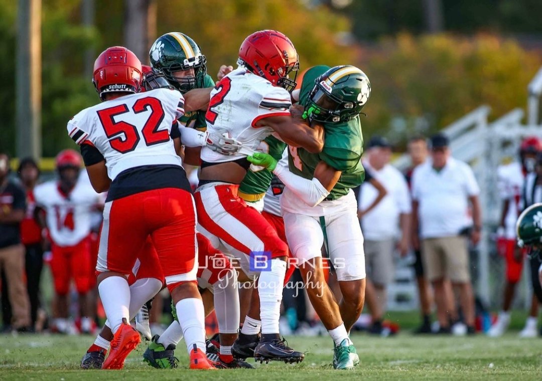 <a href="/757eliii/">Elijah Gray</a> is a shoe length away from being one of the best Long Jumpers in his Class in the USA. 

I've told numerous coaches that the combination of size, length, and measurable explosiveness coupled with his ability to rush QBs and make plays behind the LOS speaks for itself 🔰