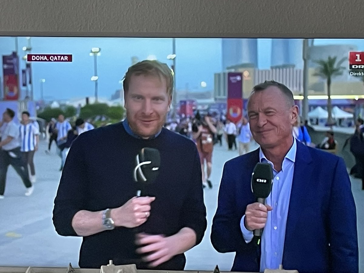 MisssLing's tweet photo. Den ene her er lidt mere læge end den anden 😅 @PerFrimann @KraulDR #kraulfrimannsgoldenmoments #drvm https://t.co/Q6l4XjYB53