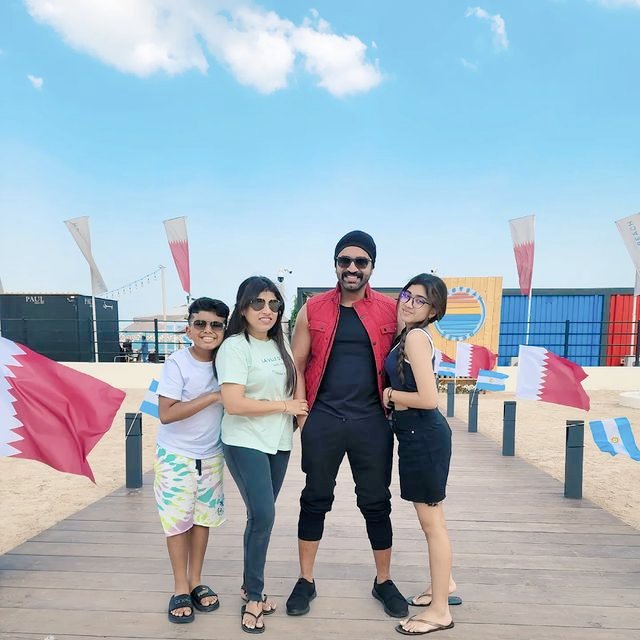 ArunVijayfansfc's tweet photo. #ArunVijay Anna With family Recent Pictures 😍

#AV #LuvAv 📍

@arunvijayno1 📌 https://t.co/GNHN8yIYO8