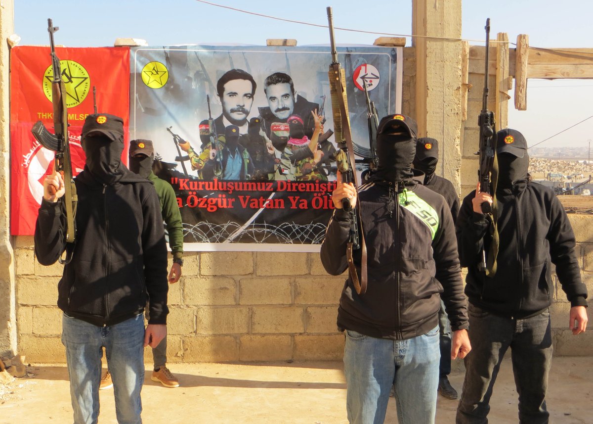 THKP-C/MLSPB released photos of the fighters celebrating the 55th anniversary of PFLP in Palestine.

People's Liberation Party-Front of Turkey/Marxist–Leninist Armed Propaganda Unit #THKP_C/#MLSPB

#PFLP🇵🇸 #Palestine #FHKC 

 #انطلاقتنا_مقاومة