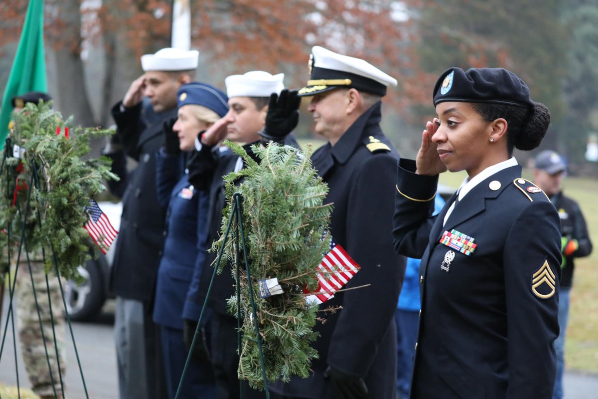 Why do we celebrate veterans day in november every year
