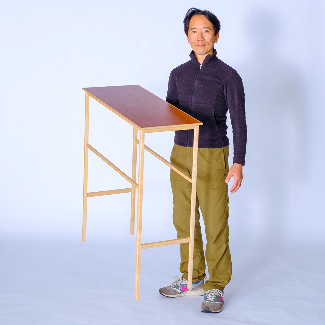 IkuruSuto's tweet image. 超軽量ディスプレイテーブルです。
A super lightweight display table.

#ディスプレイテーブル #展示台 #displaytable #超軽量 #superlightweight #特注家具 #オーダーメイド #ikurusuto #ikurudesign #須藤生 #イクルデザイン