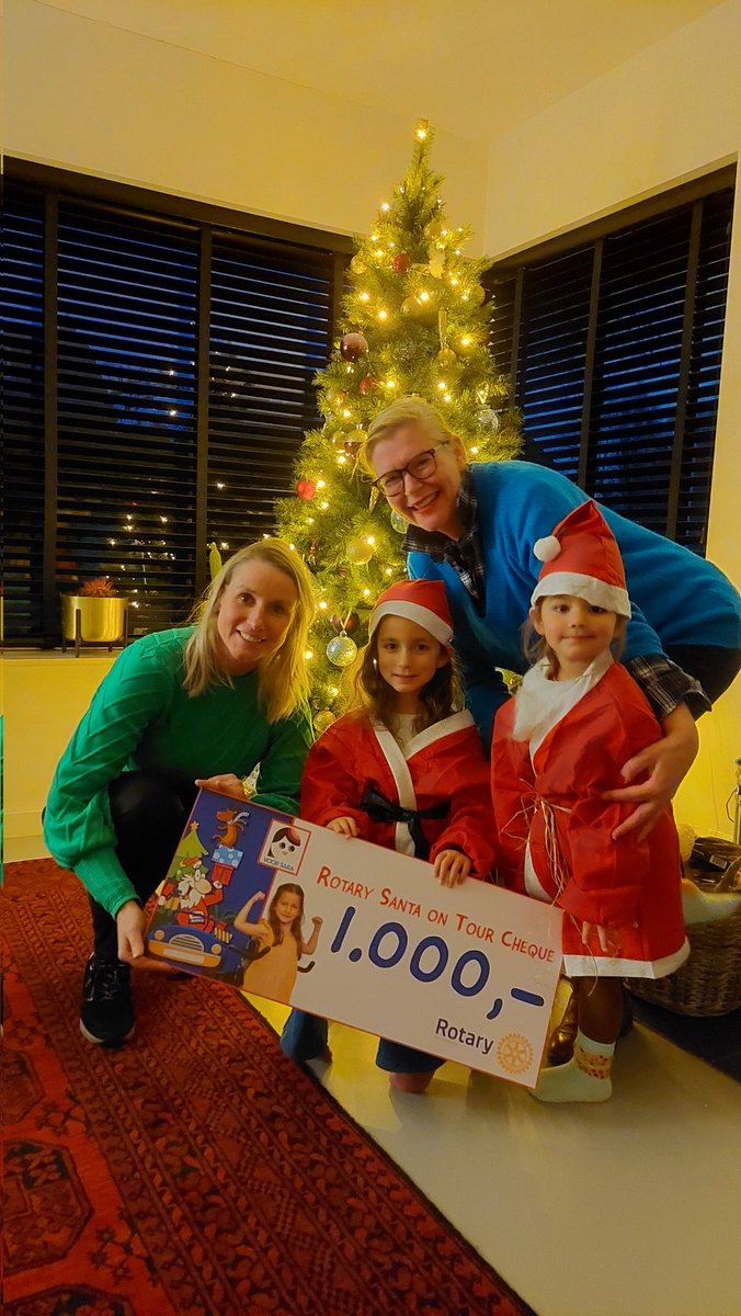 Dank <a href="/jasmijnbuffel/">DutchDesigner</a> en Rotary Dordrecht voor dit leuke bezoek en de geweldige cheque! De steun voor onderzoek naar zeldzame spierziekten is heel welkom! ❤