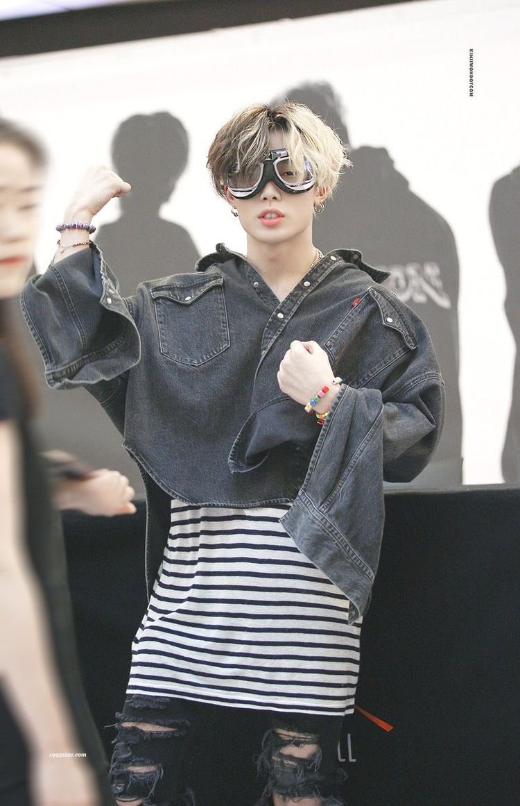 bobbyfied's tweet photo. ain't he cute? 😍

BOBBY FASHION MOMENTS
#D3toBOBBY28thBDAY
#BOBBY #바비 #iKON #아이콘
@bobbyranika @YG_iKONIC https://t.co/R7es7EiZrE