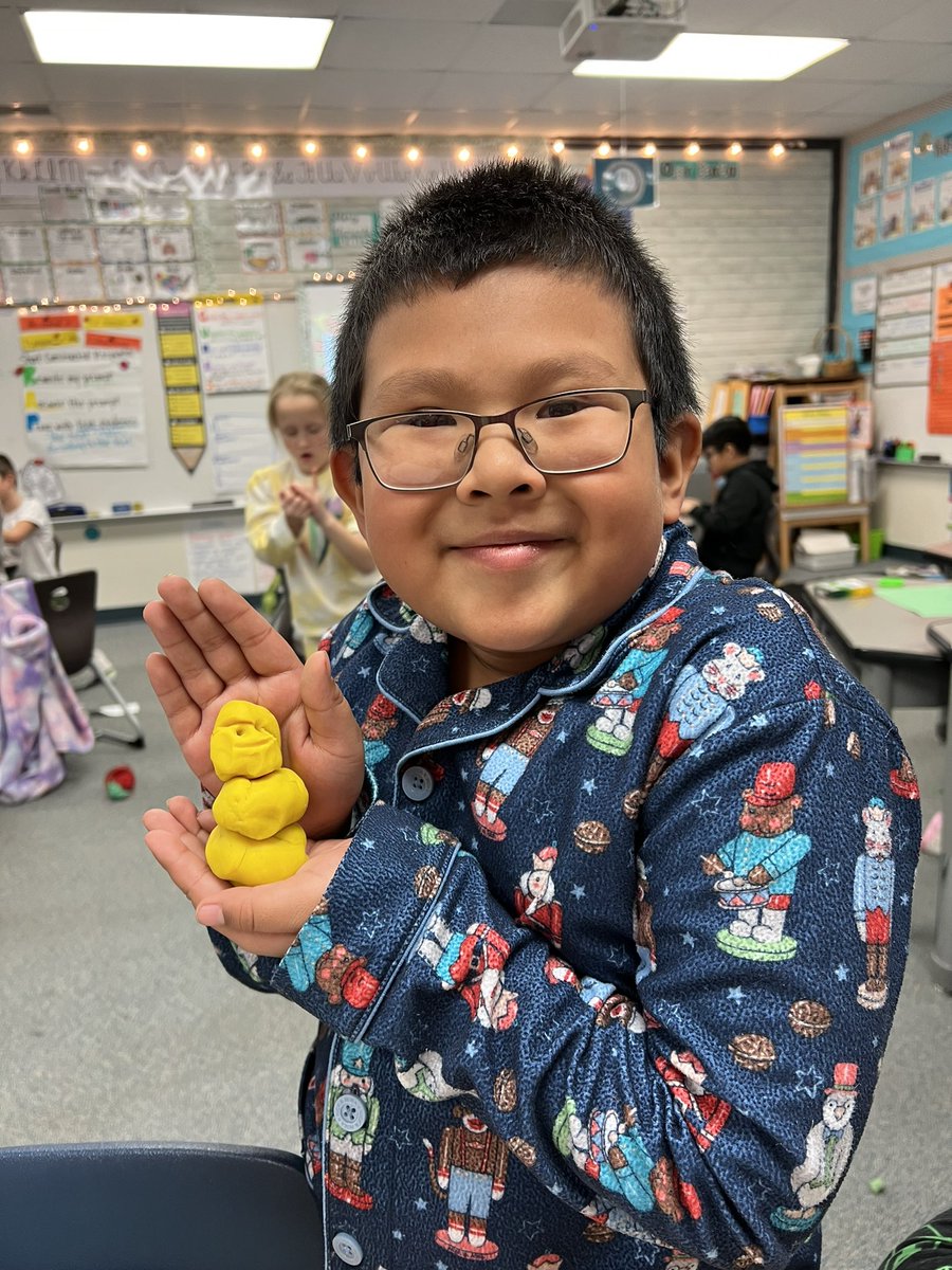 STEM Playdoh Christmas Challenges ! <a href="/baccuselem/">Nettie Baccus Elementary School</a> #BES3rd <a href="/granburyisd/">Granbury ISD</a>