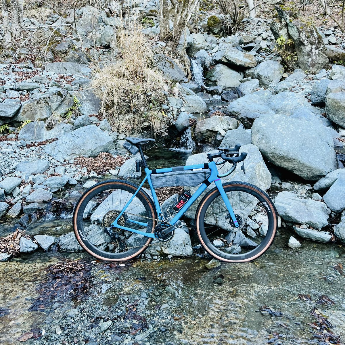 hired_tired's tweet photo. グラベルライド最高。
#rcctyo
#eoy
#explore
#opencycle https://t.co/jxX22mFYpg