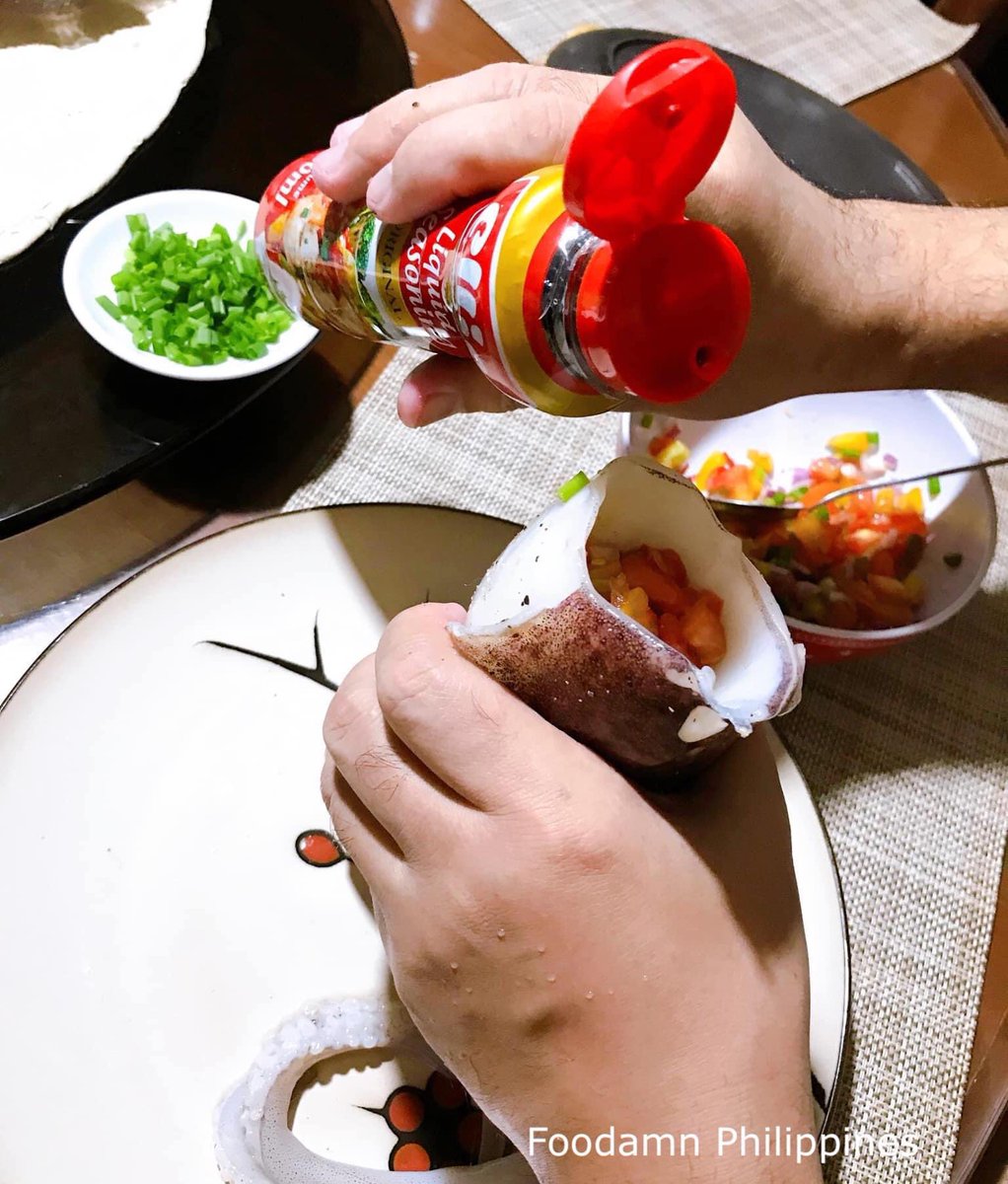 foodamnph's tweet photo. T'is the season with Ellie Liquid Seasoning 

How to cook pusit sisig with #EllieLiquidSeasoning: https://t.co/3jZxcdf47B

#BidasaKusina 
#AngBagongEXTRA
#ExtraSarapExtraSulit
#ellieliquidseasoning
#fooodamnphilippines #fooodamnphilippinesreviews #fooodamnphilippinesrecommend https://t.co/9C7PSDjq1I