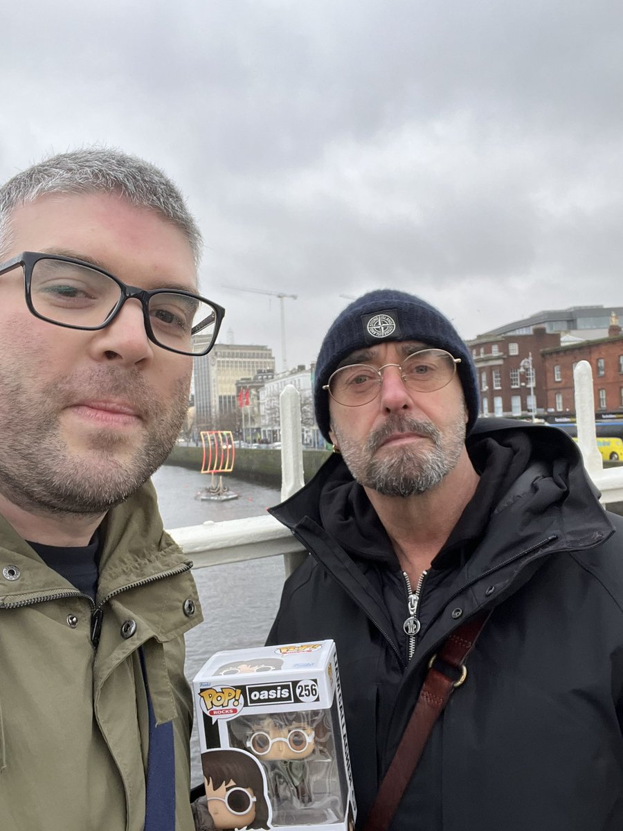 Fago123's tweet image. Bumped into the legend @BoneheadsPage on Ha’penny Bridge. Liam a little a smaller than you’d expect in real life