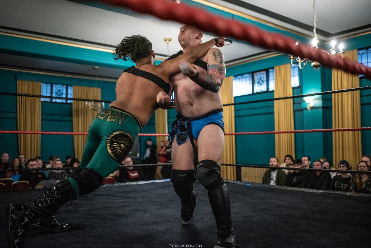 FutureShockWres's tweet photo. When @BrianAidenson1 &amp; @THEKEINEN clashed in the #FutureShockTrophy Tournament they didn't hold back anything. 

Strike for strike, blow for blow... Neither man gave an inch from bell to bell. https://t.co/C4BRUH1fNf