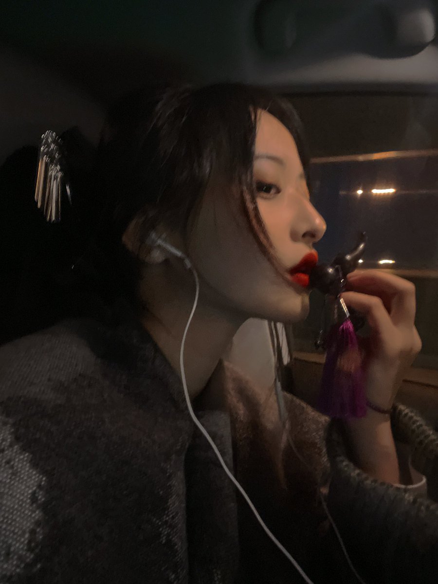 火红蜡烛两头烧
空空若情嗣音无 https://t.co/2yQB6wHtYY