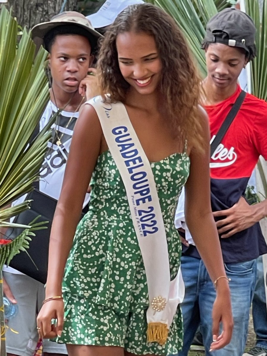 LoicDrouard's tweet photo. Très content pour Indira Ampiot notre première supportrice de Laval Cyclisme53 sur le Tour de Guadeloupe qui est devenu hier soir Miss France .La Guadeloupe doit être fière d’avoir le plus joli sourire de l’île https://t.co/JxIaeJqm5n