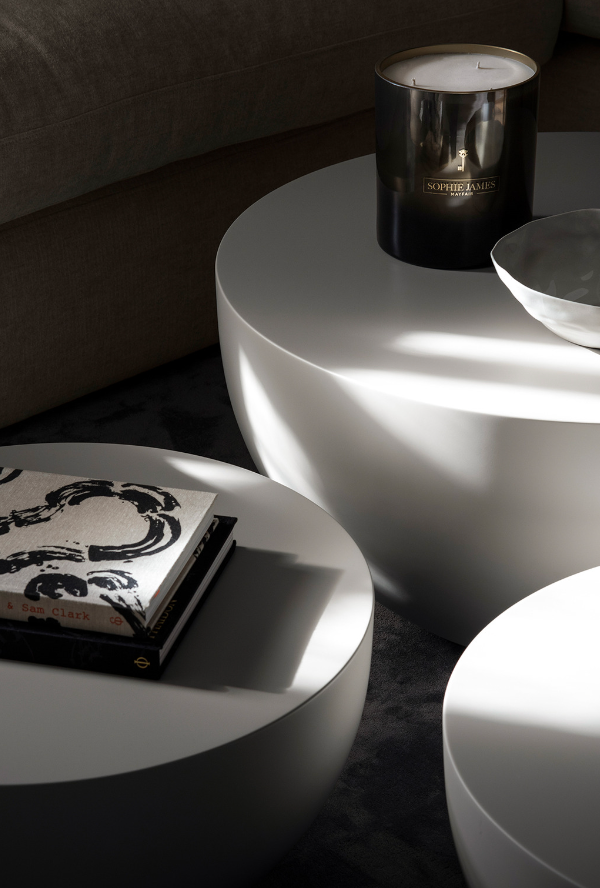 Rachel_Usher's tweet photo. The way that the light falls within a space is perhaps the single most important opportunity to capture mood and ambiance.
📸 @twobearsstudio.uk
.
.
.
.
.
#interiordesign #bespokeinteriors #homefragrance #candles #coffeetable #coffeetablestyling #ceramics https://t.co/svTeAQArq6