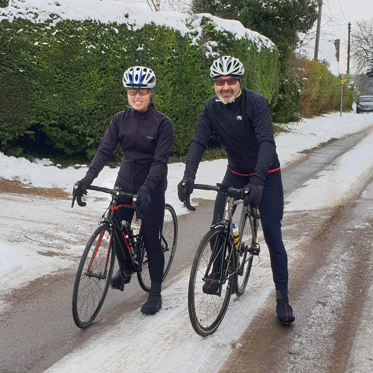 BRCC members Olivia Taylor & @NickHickman16 braved the freezing elements! -Just twenty yards on the white stuff then stuck to gritted roads after that. Orders for the day were for hot choc & cake after.(Olivia is on leave from 7th Parachute Regiment) #BedsRoadCC #cyclinglife
