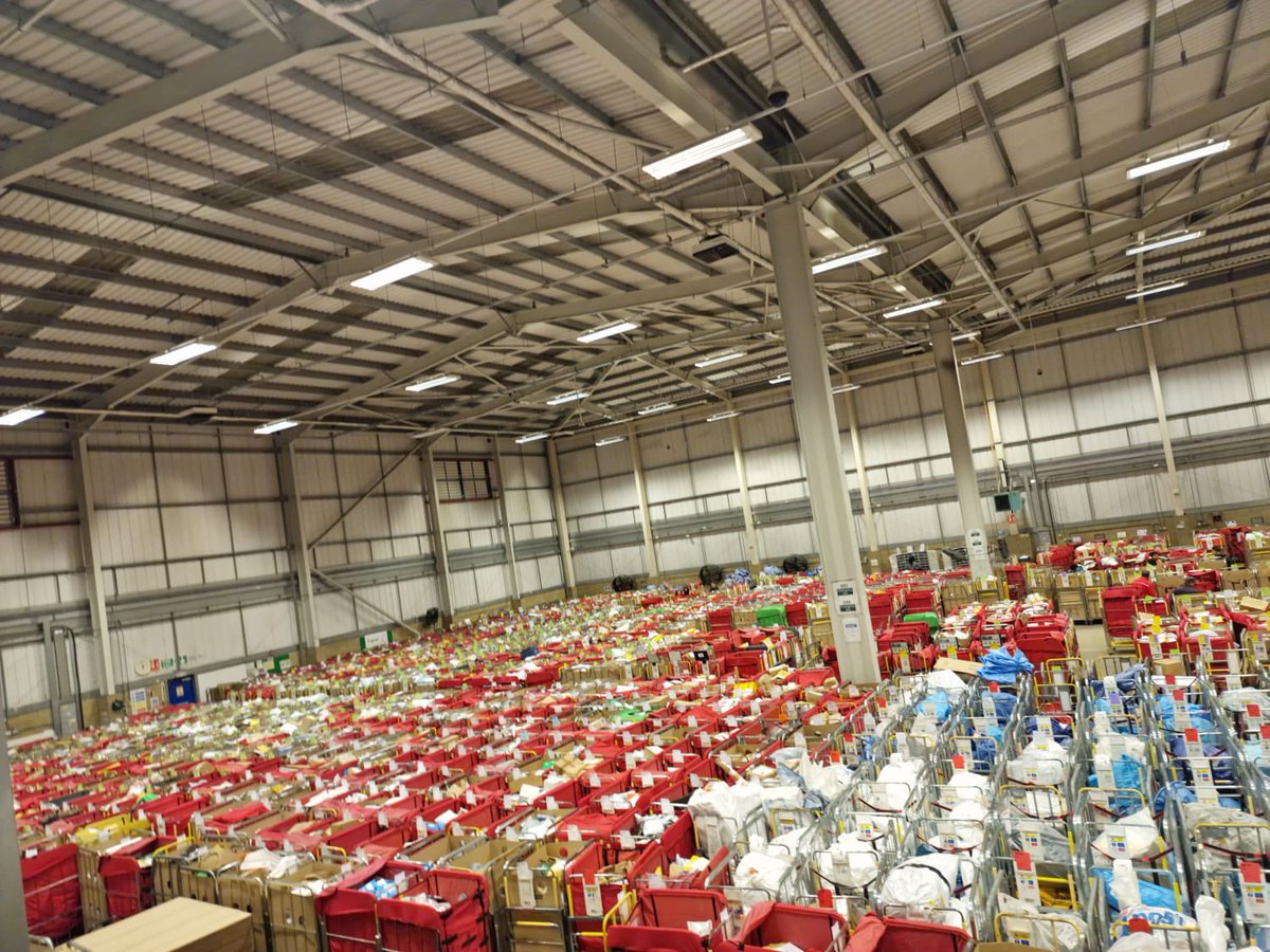 CWUnews's tweet image. Whilst Royal Mail boosts of a £1.7bn ‘war chest’ to destroy postal workers and the CWU here is the backlog across the UK. 

RT if rather than trying to destroy their own workforce you want Royal Mail to get back into talks and save Christmas. 

#StandByYourPost