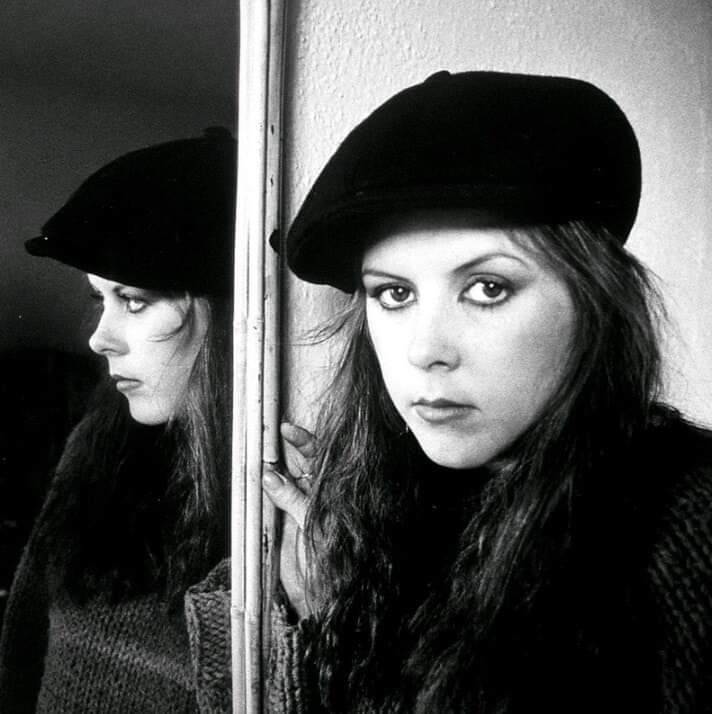 GillianLucas81's tweet photo. "I saw two shooting stars last night, I wished on them but they were only satellites. Is it wrong to wish on space hardware, I wish, I wish, I wish you'd care".. 
Kirsty MacColl ❤️
'I turned my face away, and dreamed about you'
#kirstymaccoll https://t.co/QV7zYj0htH