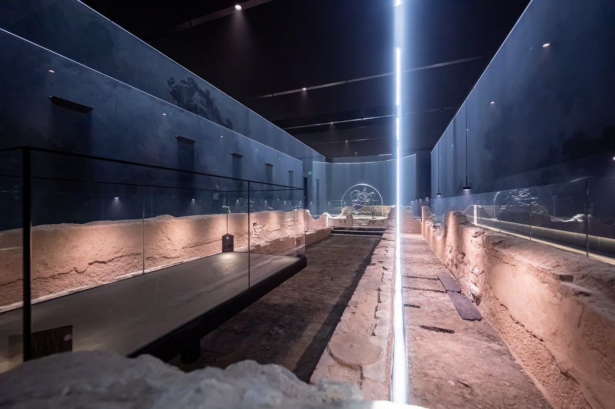 HarrisonPhair's tweet photo. London Mithraeum

#mithras #mithraeum #bloomberg #roman #temple #god #london #london🇬🇧 #city #archaeology #artefacts #space #bloombergspace #surreal #archaeology #history #londonphotography #londonphotographer #light
#nikon #z6ii #nikkor #14-24S https://t.co/MXsN190j6M
