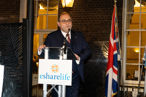 ConsolatoRsmUK's tweet image. Consul@bragagnimba San Marino wishes Happy Hannukkah! Commemorating the recovery of Jerusalem and subsequent rededication of the Second Temple at the beginning of the Maccabean revolt against the Seleucid 2nd century BCE.  @Israel @IsraeliPM @IsraelMFA @TimesofIsrael @eShareLife