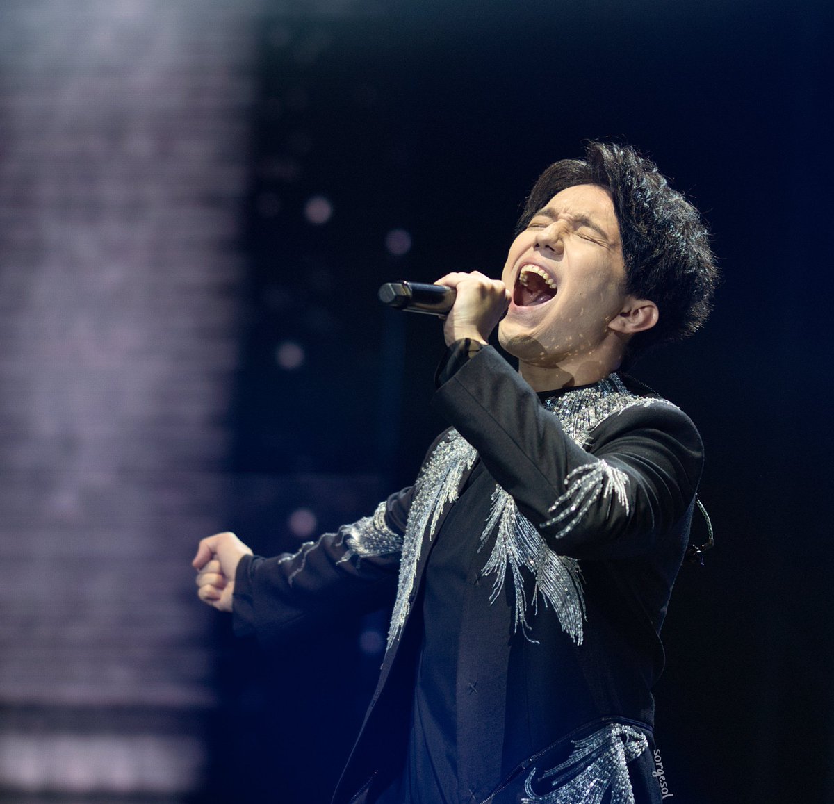 EvaWettergren's tweet photo. @TopTenOfficial The story of one sky is a commentary of our world today, and a prayer for a different future.
#TTMAwards
#LetraMasTop
#Dimash
#TheStoryOfOneSky https://t.co/bjmH2Pj2Fo