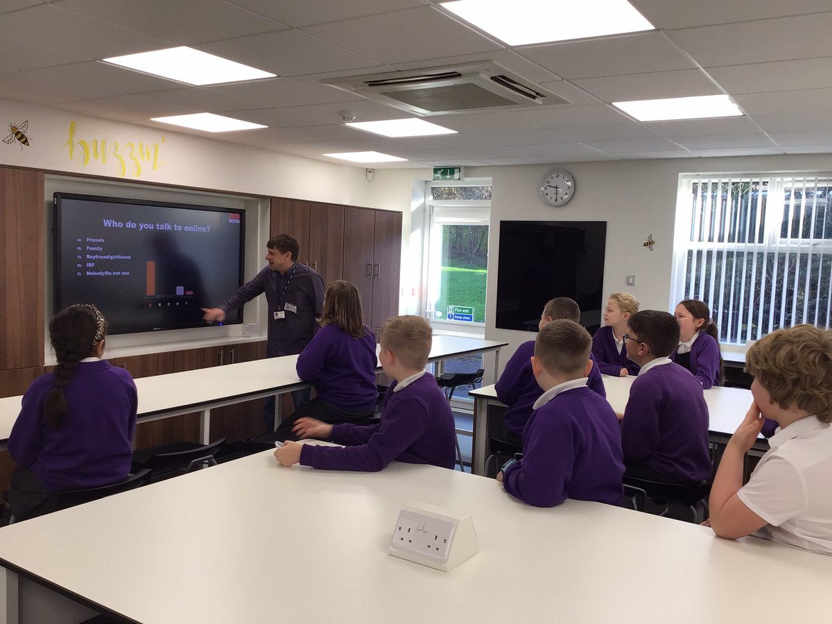 Safe Squad has toured Tameside to deliver safety training to 2,300+ pupils in 60 primary schools in 6 weeks🔒

From teaching first aid to online safety, it’s giving young people the skills&amp;knowledge to protect themselves and others

Find out more: bit.ly/3hjzcwp
<a href="/pac_cic/">Prime Active Communities cic</a>