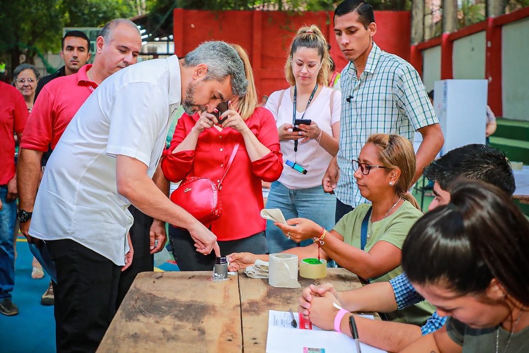 MaritoAbdo's tweet photo. ¡A votar con esperanza! 🇵🇾 https://t.co/hVgM3d6bS9