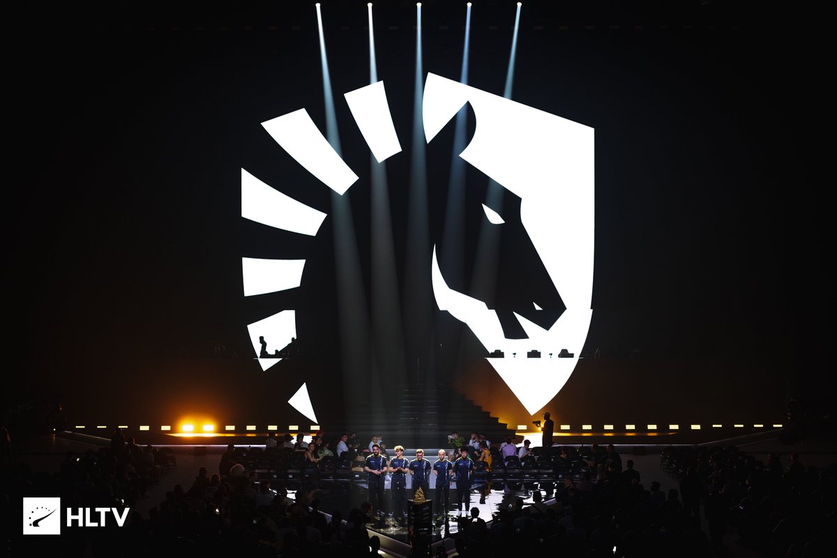 HLTVorg's tweet photo. Ending the season on a high note
@TeamLiquidCS ⚔️ @G2esports

📸 @theMAKKU | #BLASTPremier https://t.co/1scfiFGxRF