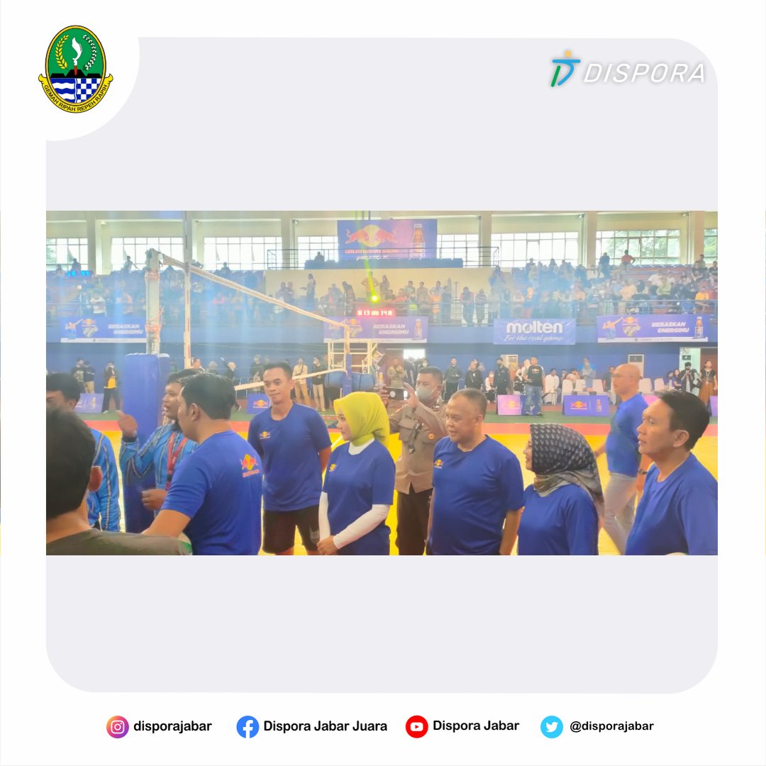 disporajabar's tweet photo. Selamat Sore #baladpora
Hari ini telah berlangsung Babak Final Kratingdaeng Gubernur Cup tahun 2022. Kegiatan Final dilaksanakan di GOR Sugihardjo STTD Cibitung, Kabupaten Bekasi. Pada kesempatan tersebut, hadir Gubernur Jabar didampingi oleh Kadispora Jabar.
@ridwankamil https://t.co/webPbaxzIw