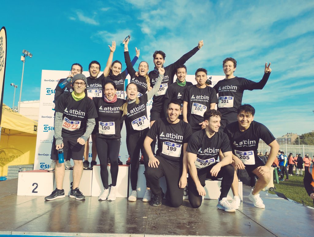 _atBIM's tweet photo. Más trabajo en equipo para bajar la cena de navidad!
#ATBIM #zaragoza #empresas #carreraEmpresasESIC 
@esiczaragoza @ESICEducation https://t.co/odiseRZAu7