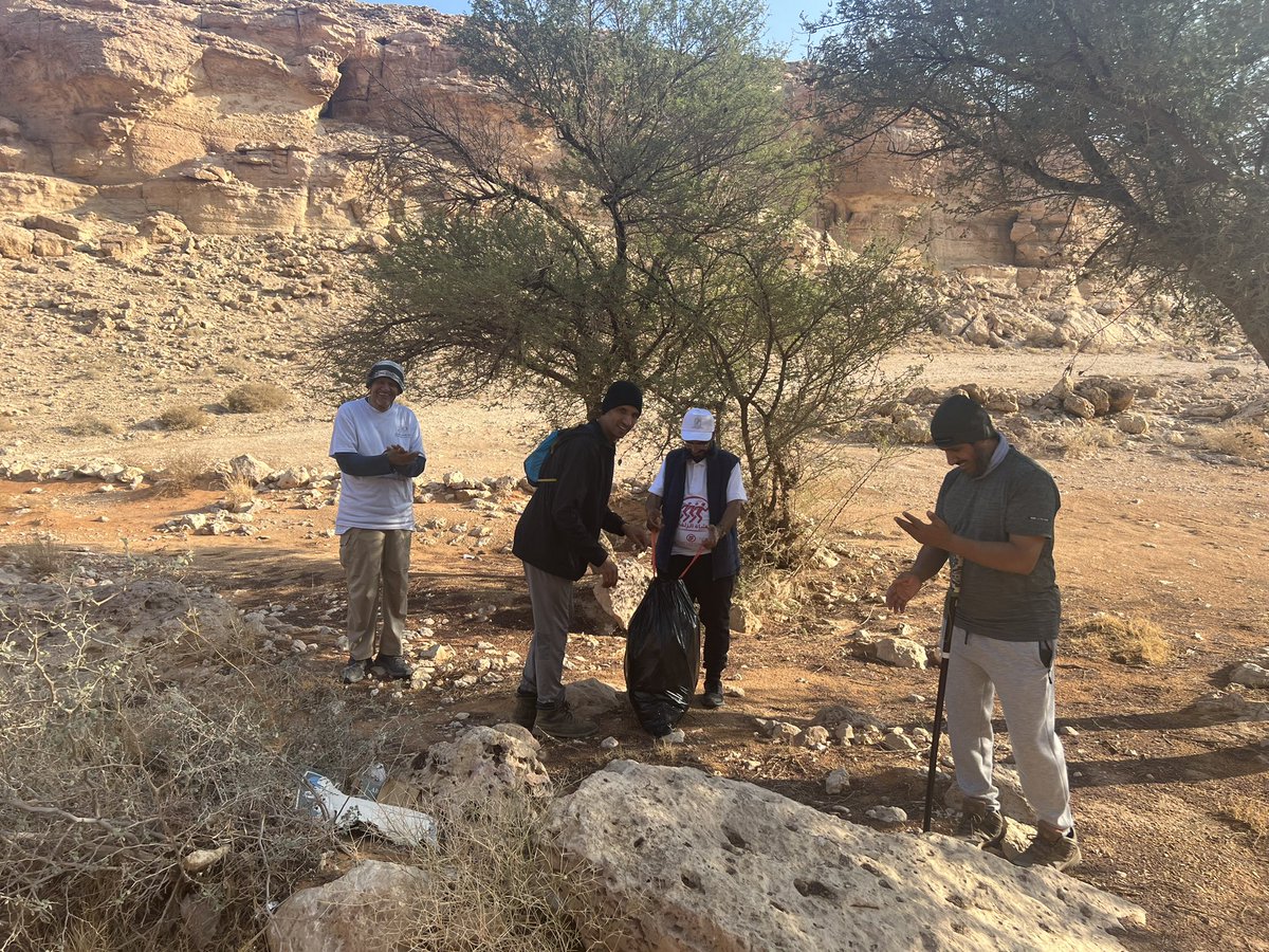 hiking_zulfi's tweet photo. مشاركة أعضاء فريق #هايكنج_الزلفي في مشي استكشافي في قلتة علقة بالزلفي صباح أمس السبت الموافق 1444/05/23ههـ برعاية @moshat_zulfi #الزلفي #قلتة_علقة #جمعية_مشاة_الزلفي https://t.co/qPHJGQuQMi