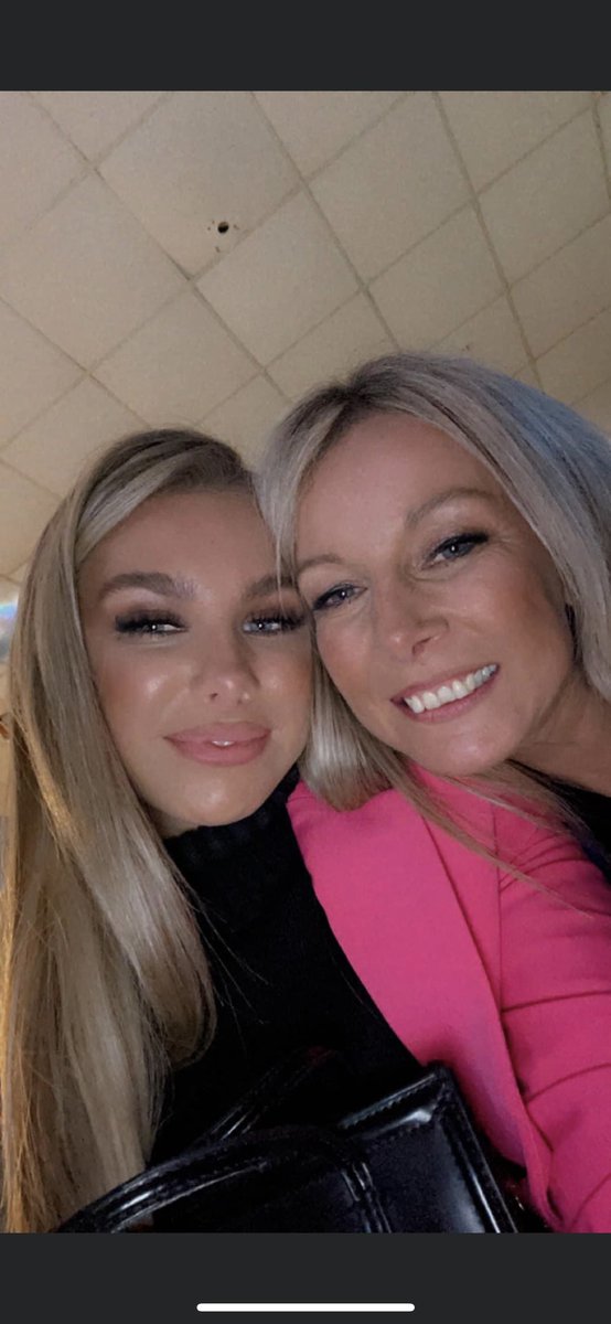 sara79w's tweet photo. Me and my best friend ❤️@LenaWilliams_x #daughter #mypie https://t.co/sodrV0LTVh